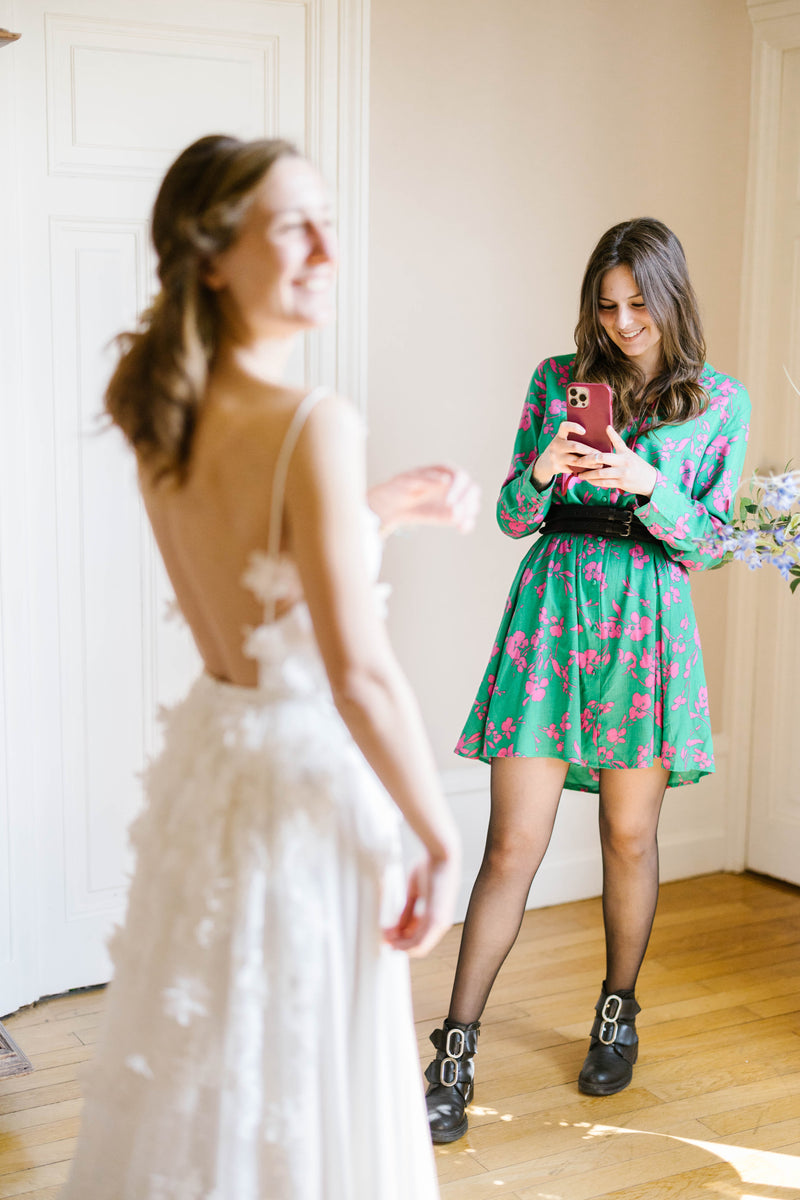 Organisation de shooting photo et direction artistique realisees a Nice pour une marque de robes de mariee.