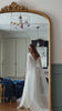 Vidéo storytelling pour les réseaux sociaux retraçant le parcours d'une future mariée et la création d'une robe de mariée sur mesure à Nice.